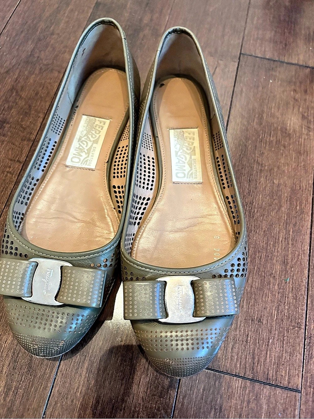 Salvatore Ferragamo Vara Bow Jelly Cutout Flats Green